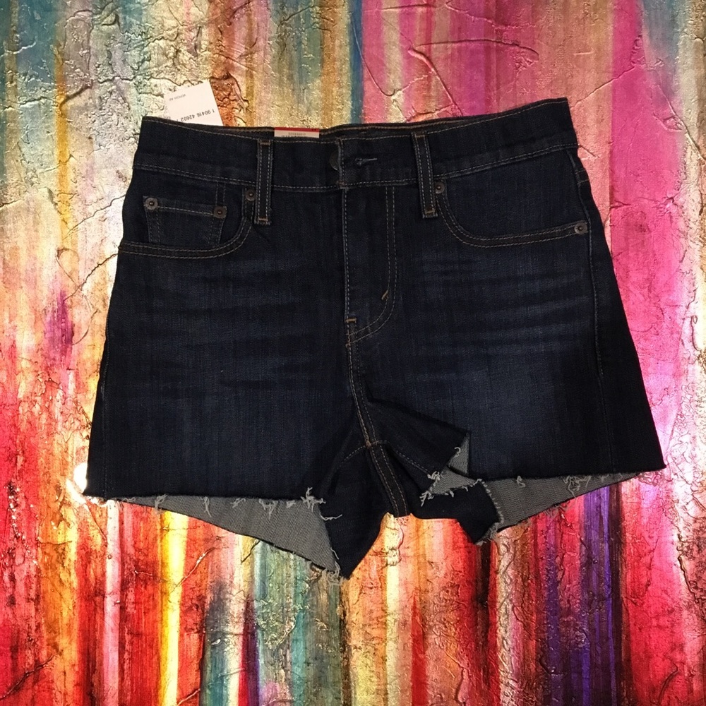Never worn vintage dark blue Levi’s